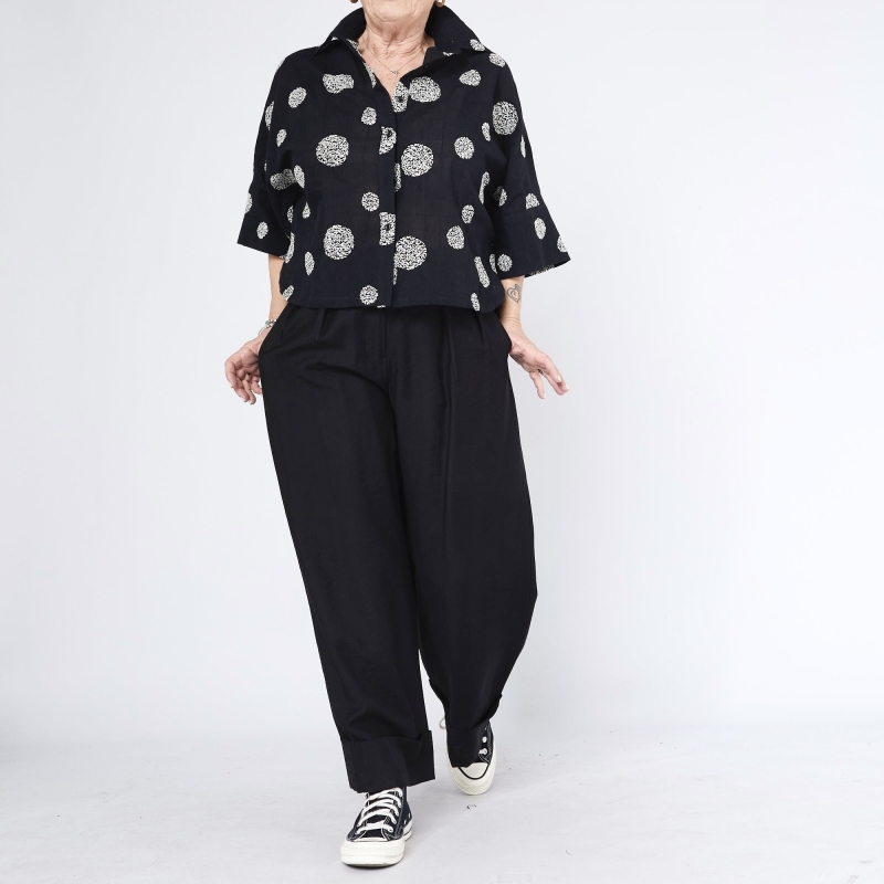 CAMISA COM ESTAMPA EM RELEVO