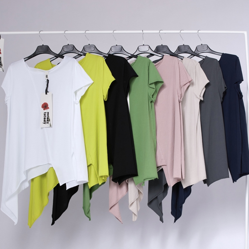 CAMISETA ASSIMÉTRICA